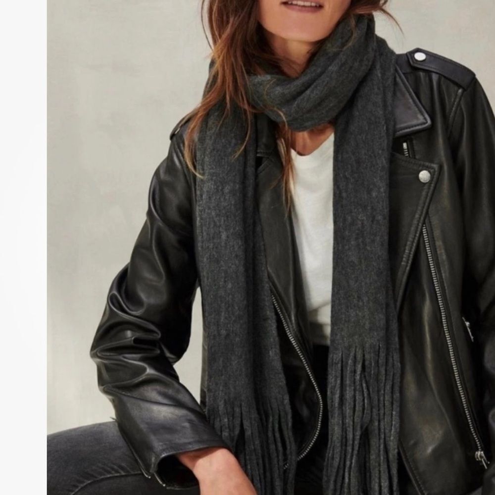 Lucky Brand Solid Brushed Scarf NWT Gray Classic Knit Scarf with Tassels